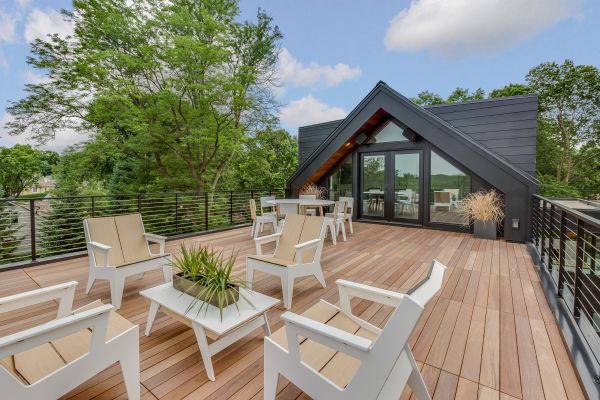 Cost of Deck Construction in Everett