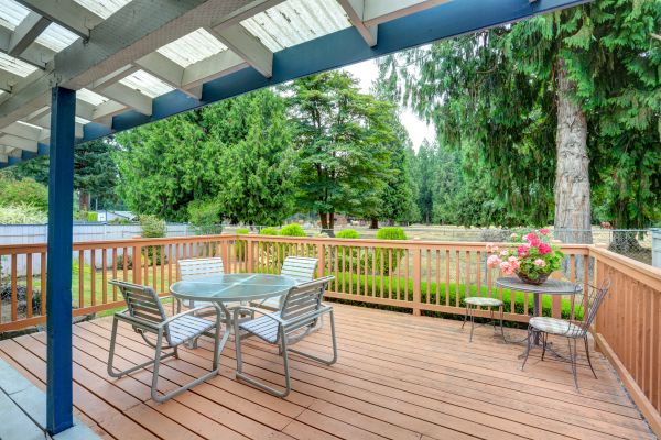 Cost of Deck Carpentry Service in Everett